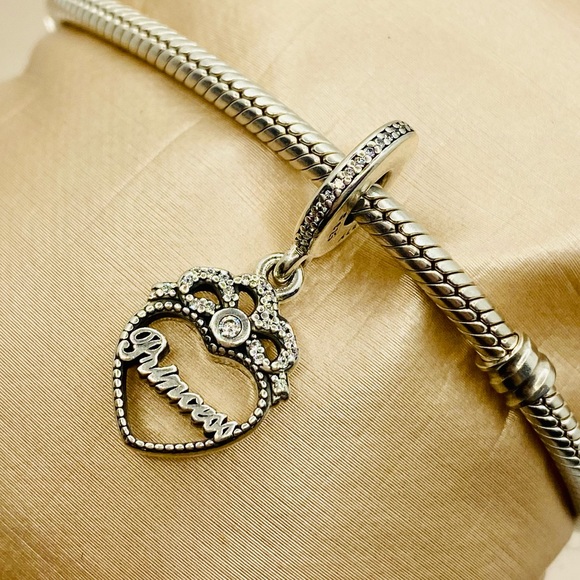 EUC Pandora 791962CZ Sterling Silver Princess Crown Heart Dangle Charm w/ CZ’s - Picture 4 of 9